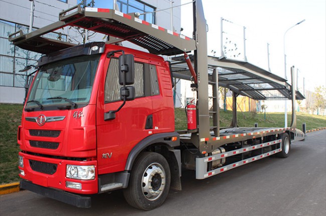 長(zhǎng)久集團(tuán)重慶交付首批中置軸轎運(yùn)車